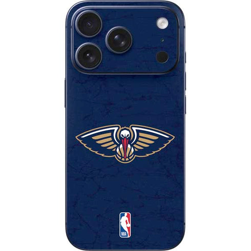 NBA New Orleans Pelicans Distressed iPhone 17 Pro Skin